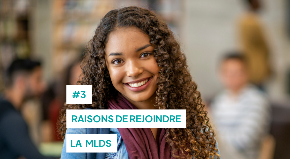 Jeune fille souriante